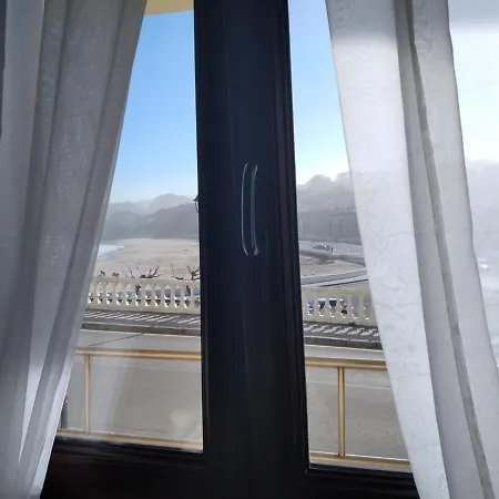 招待所 Vega De Pas 3*